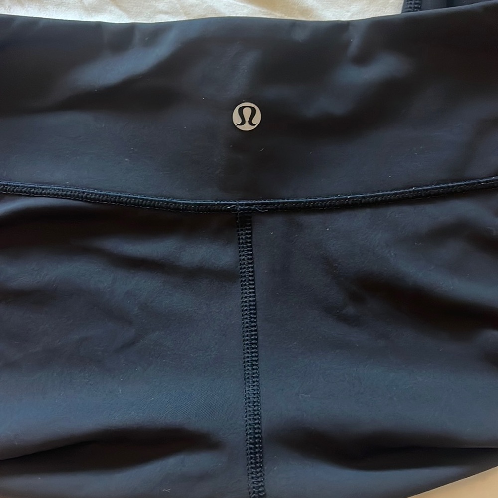 LULULEMON CAPRI 🖤PANT 🖤excellent condition 😎size 8